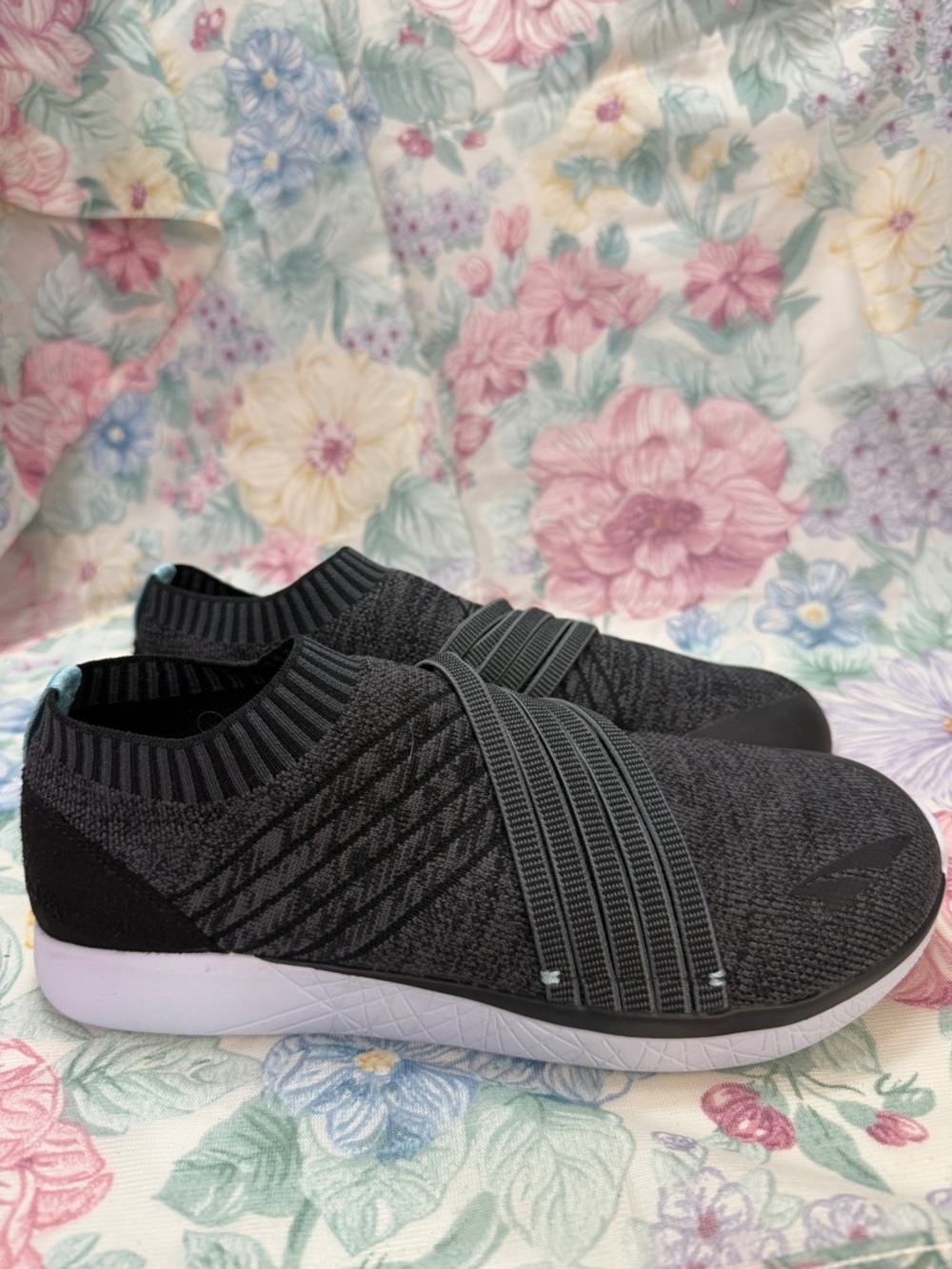 Altra Dyani Slip on Sneakers size 9 like new charcoal shoes walking - Picture 8 of 13